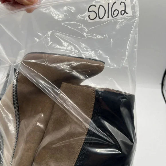 JustFab Remi Womens 7.5 Suede Block Heel Booties Pointed Toe Colorblock Zip Boot - Picture 16 of 16